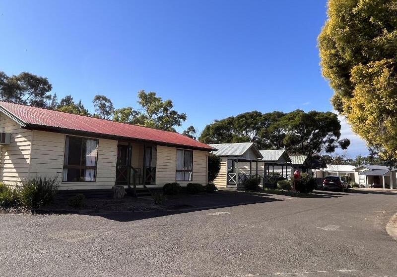 Отель Nepean Shores By Gateway Lifestyle Holiday Parks