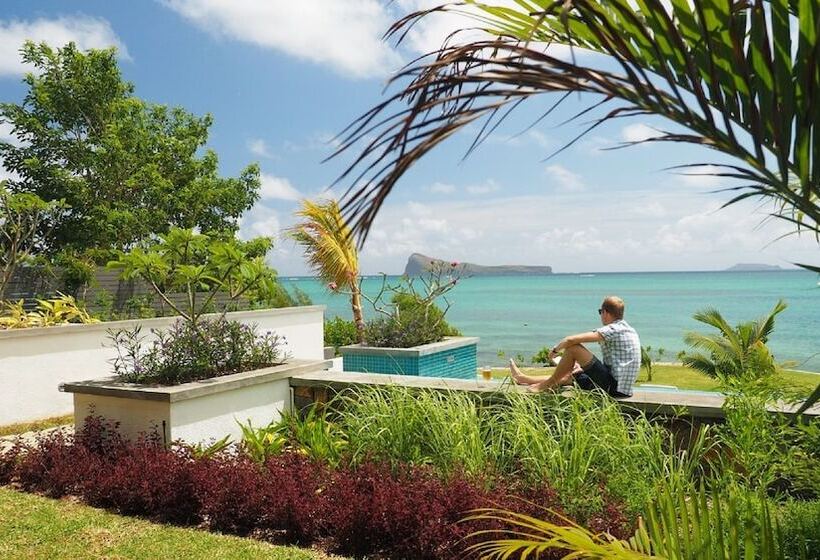 Myra Seafront Suites And Penthouses By Lov