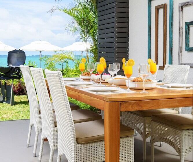 Myra Seafront Suites And Penthouses By Lov