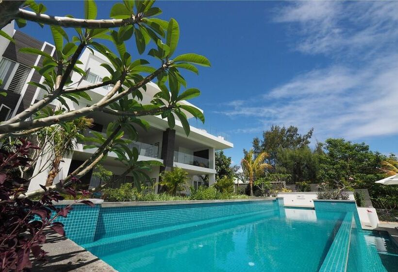 Myra Seafront Suites And Penthouses By Lov