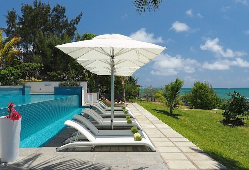 Myra Seafront Suites And Penthouses By Lov