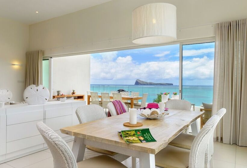 Myra Seafront Suites And Penthouses By Lov