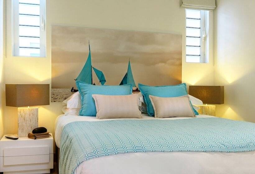 Myra Seafront Suites And Penthouses By Lov