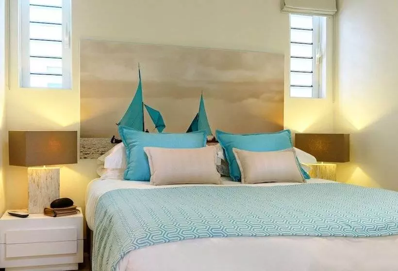Myra Seafront Suites And Penthouses By Lov