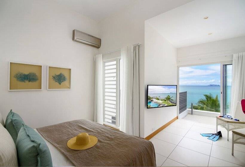 Myra Seafront Suites And Penthouses By Lov