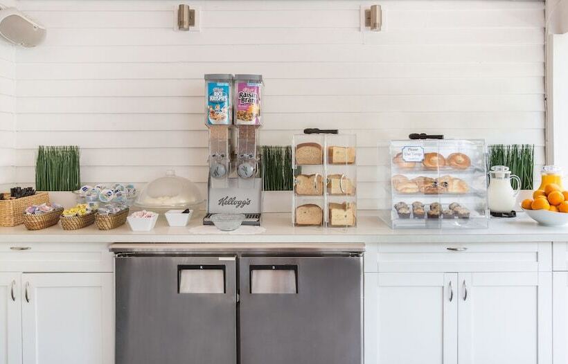 پانسیون Nyah   Adult Exclusive