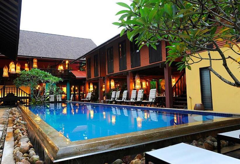 بنسيون The Village House