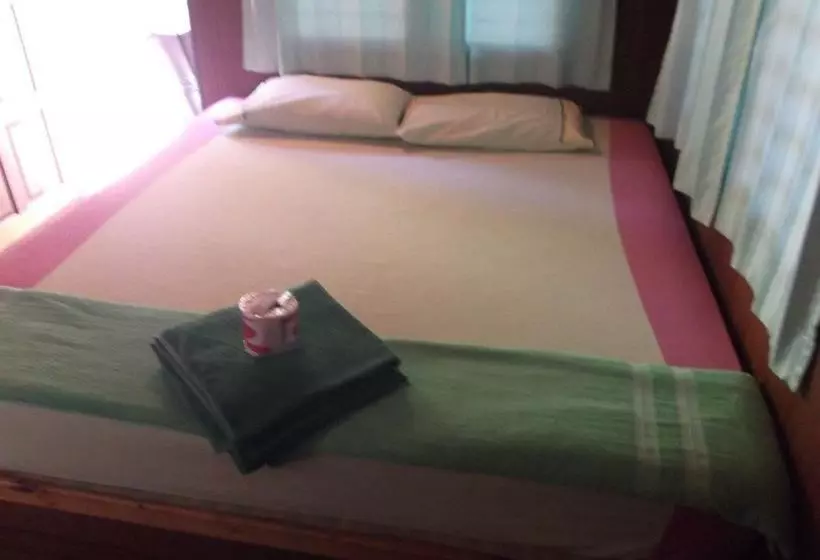 استراحتگاه Sandee Bungalow