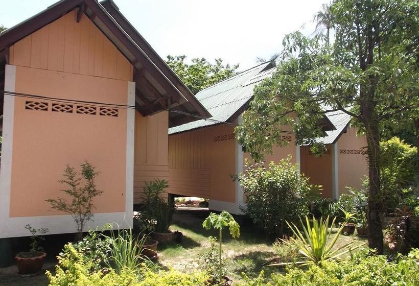 Lomakeskus Sandee Bungalow