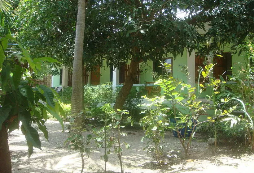 استراحتگاه Sandee Bungalow