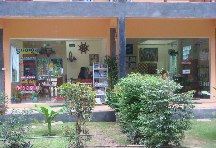 Lomakeskus Sandee Bungalow