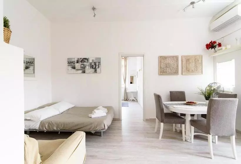White Terrace Apartment Navona