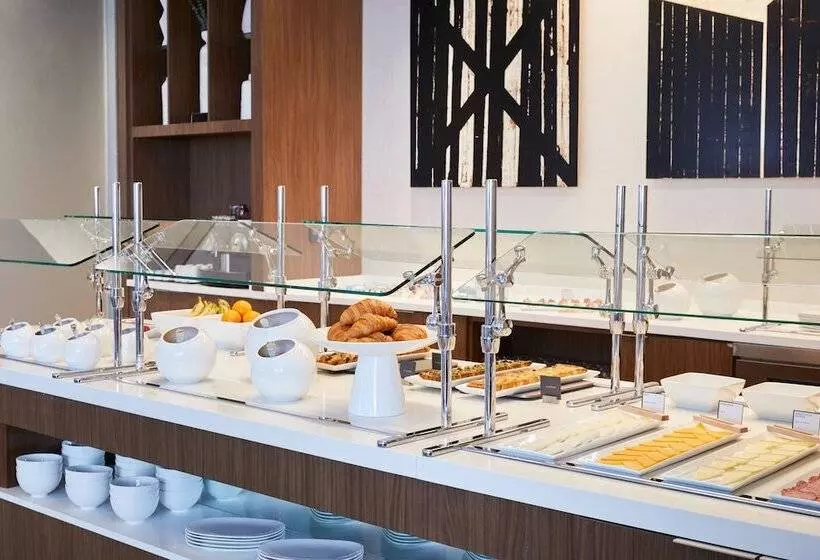 Ac Hotel Lansing University Area