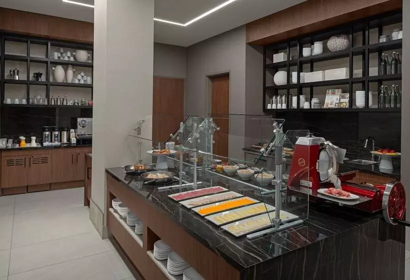 Ac Hotel Lansing University Area