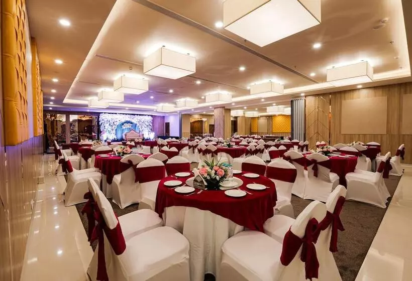Bloom Hotel   Jalandhar