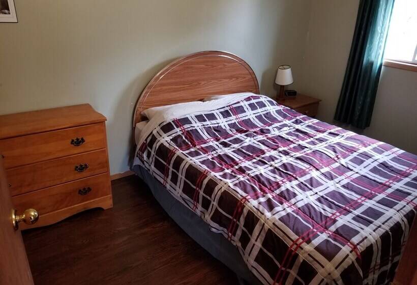 בית מלון כפרי All Star Resort