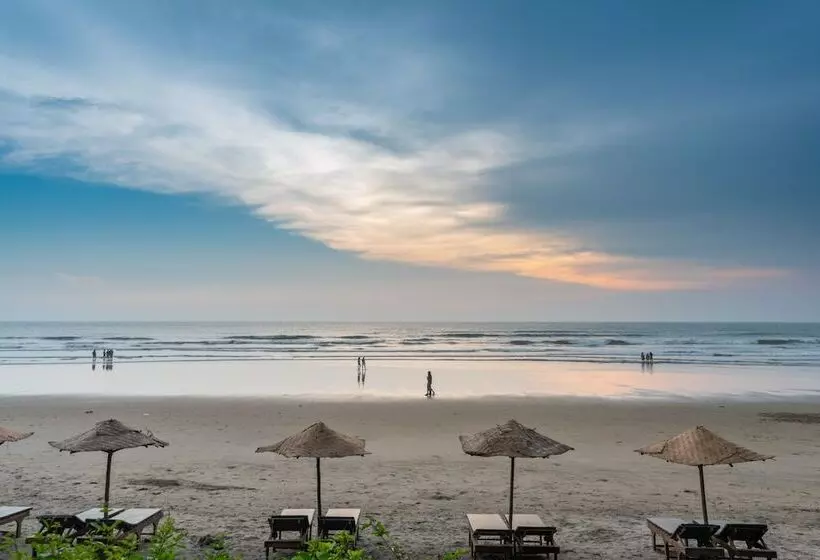 ホテル Amadi Beach Front Resort