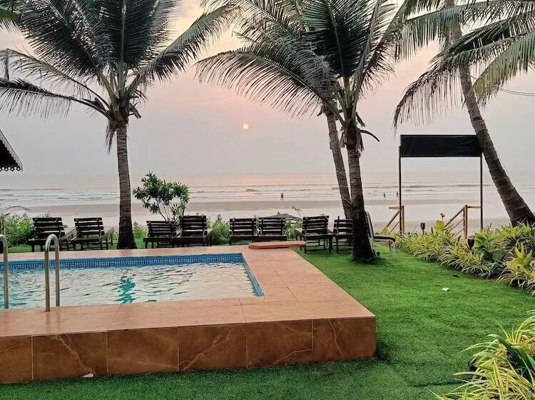 ホテル Amadi Beach Front Resort