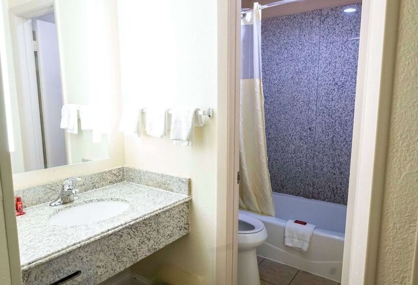 فندق Days Inn By Wyndham College Park Atlanta Airport South