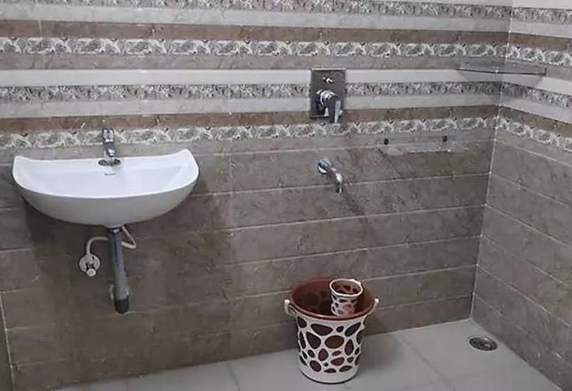 Fabhotel Karthikeya Residency 900m From Tirupati Bus Stand