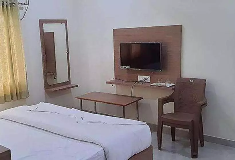 Fabhotel Karthikeya Residency 900m From Tirupati Bus Stand