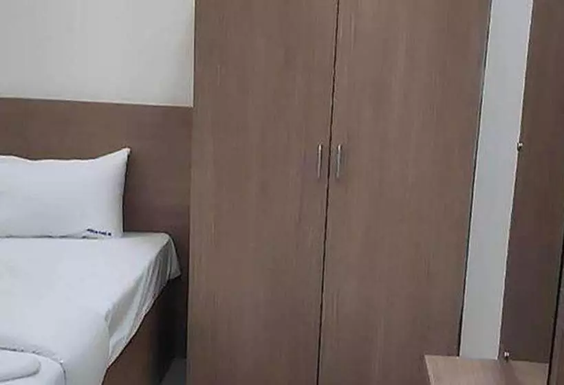 Fabhotel Karthikeya Residency 900m From Tirupati Bus Stand