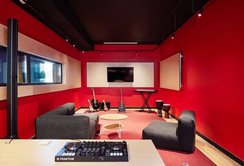 هتل Hife Toulouse Labège