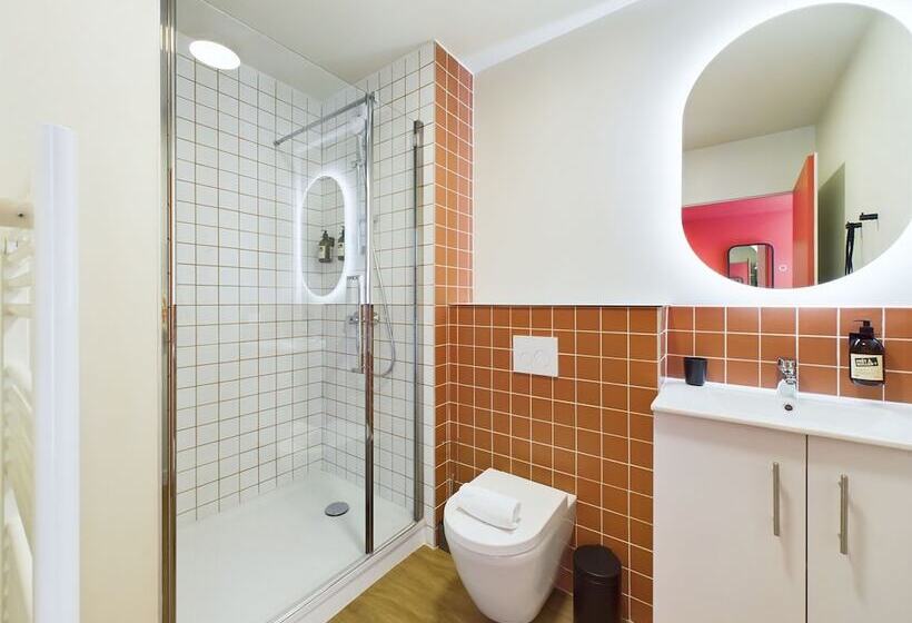 هتل Hife Toulouse Labège