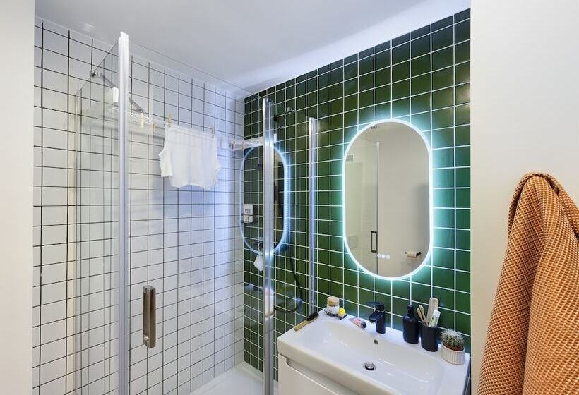 هتل Hife Toulouse Labège