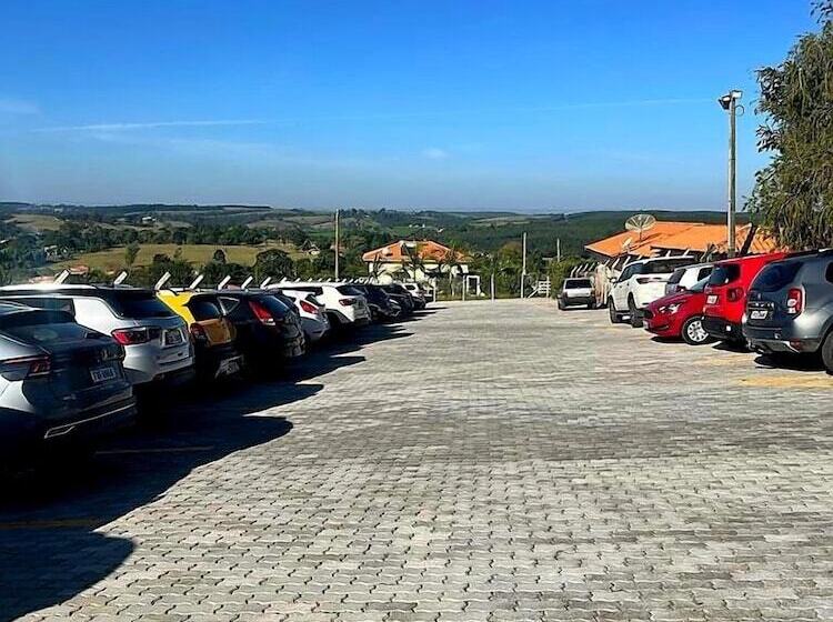 酒店 Imperium Village