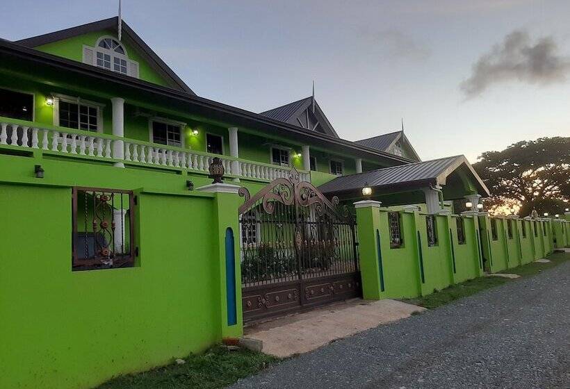 هتل Pesheres Inn & Spa