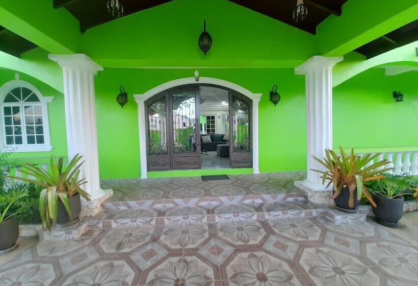 هتل Pesheres Inn & Spa