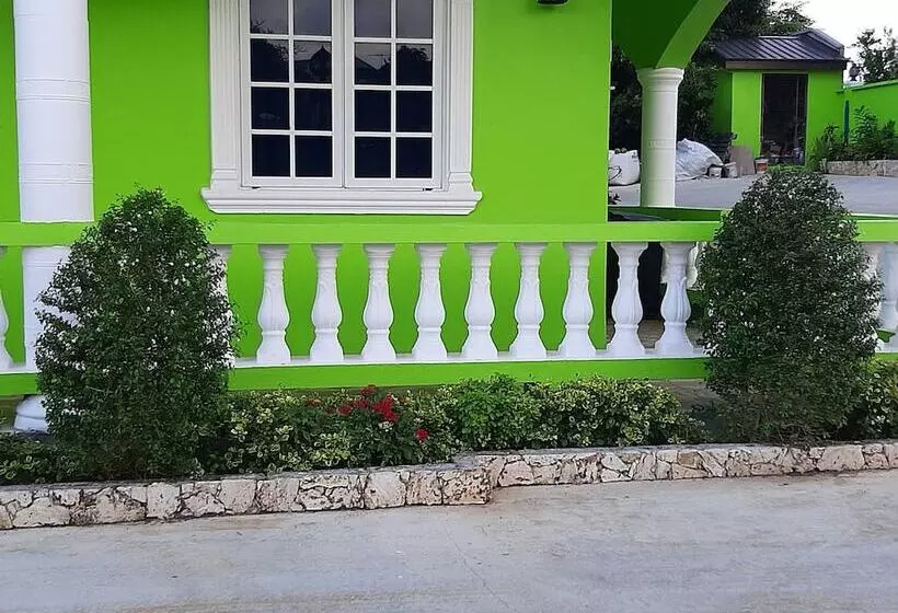 هتل Pesheres Inn & Spa