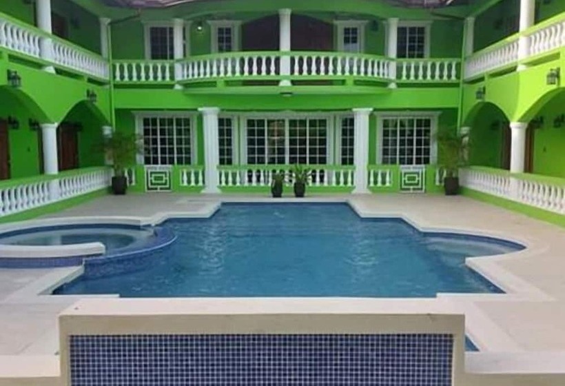 هتل Pesheres Inn & Spa