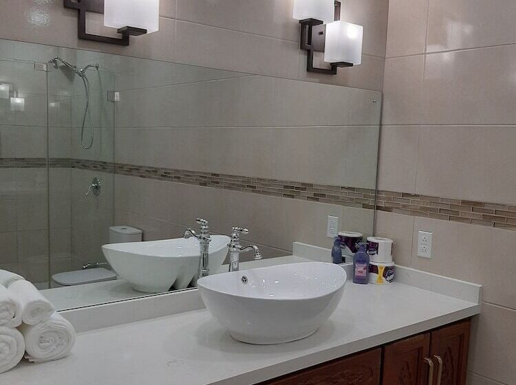 هتل Pesheres Inn & Spa