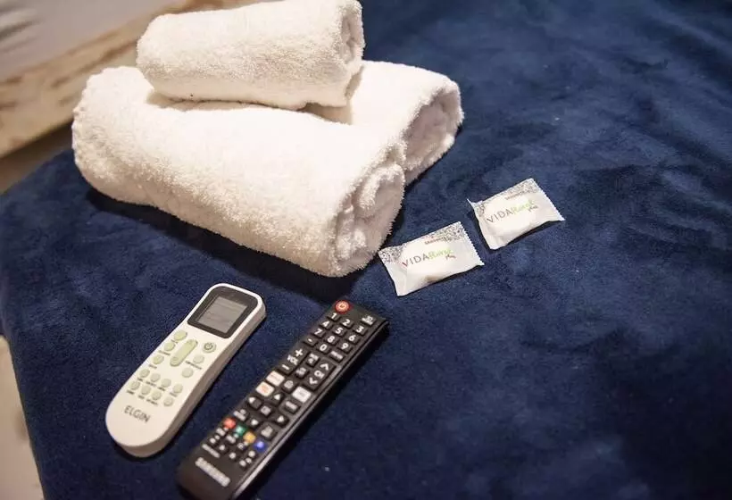 Hotelli Pousada Casa Rosada Ilhabela