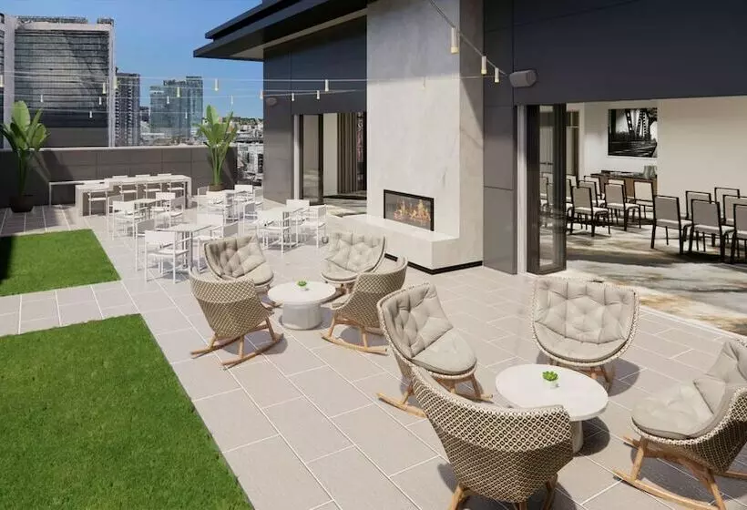 ホテル Tempo By Hilton Nashville Downtown