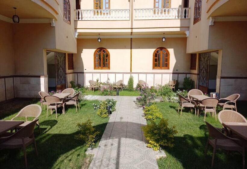 Panzió Mikhaila Guest House