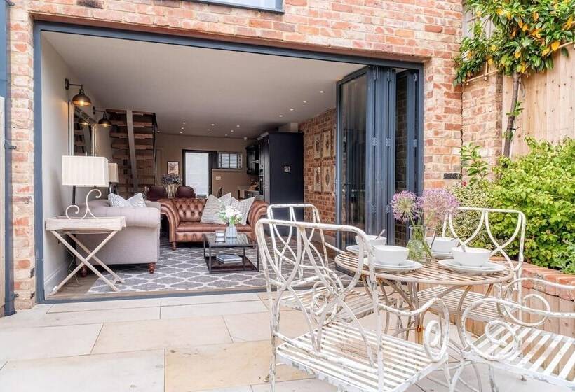 דירת נופש Contemporary Luxury Town House Cheltenham