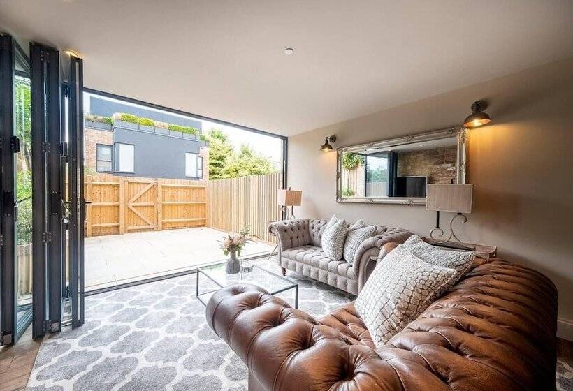 דירת נופש Contemporary Luxury Town House Cheltenham