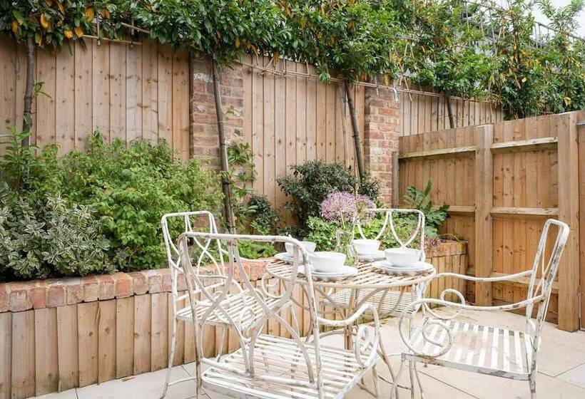 דירת נופש Contemporary Luxury Town House Cheltenham