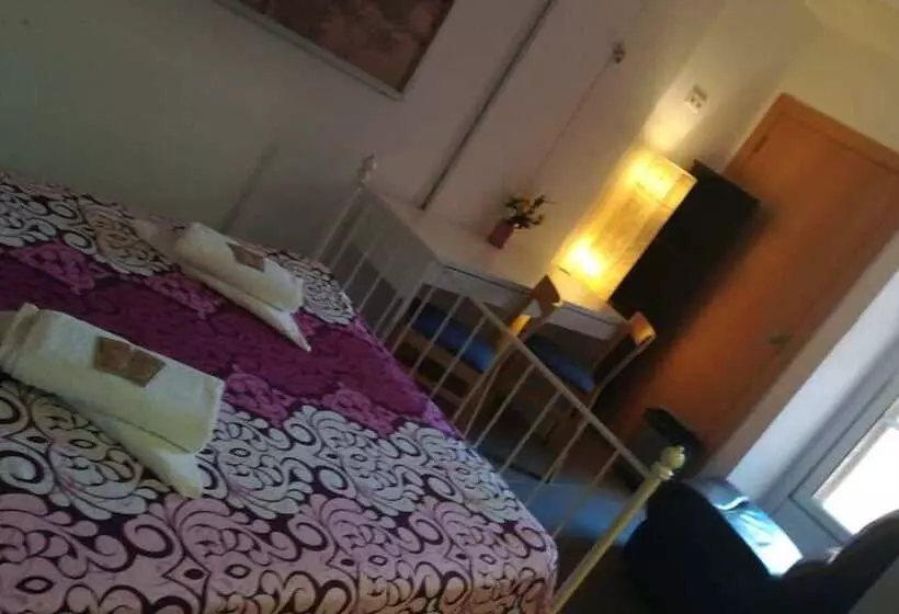 Galaxy Star Hostel Barcelona
