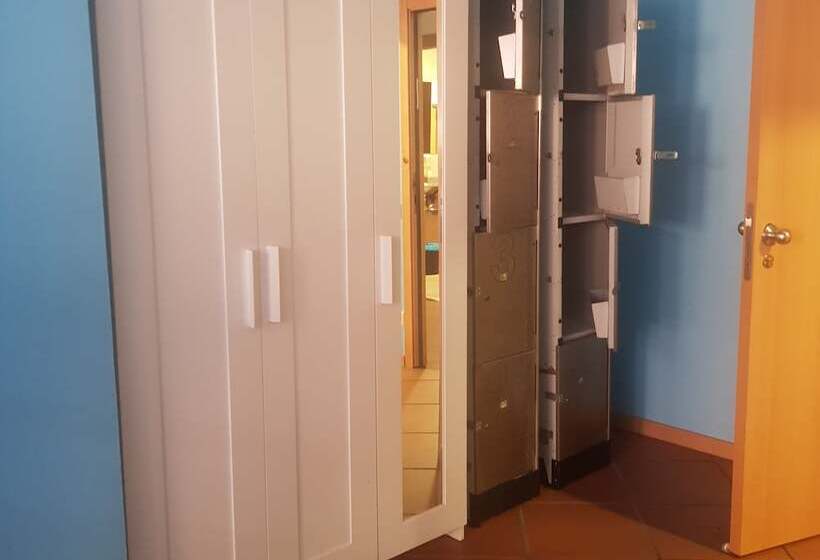 Galaxy Star Hostel Barcelona