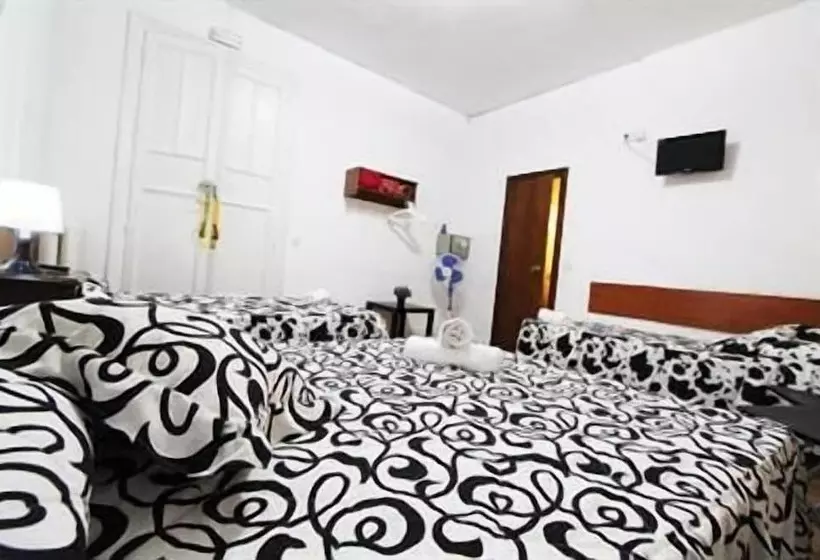 Hostal Helena 2