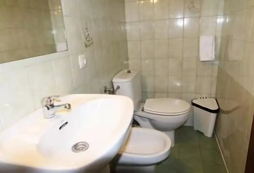 Hostal Helena 2