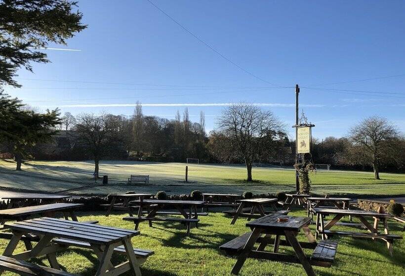 פונדק The Norman Knight Whichford