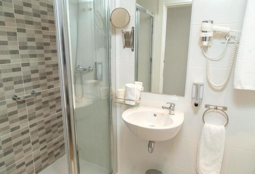 هتل Bestprice Gracia