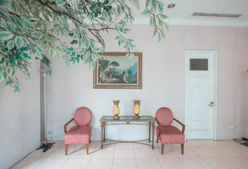 ホテル Bulevar Tanjung Duren Jakarta