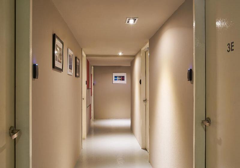 Hotel-cápsula K2 Guesthouse Central