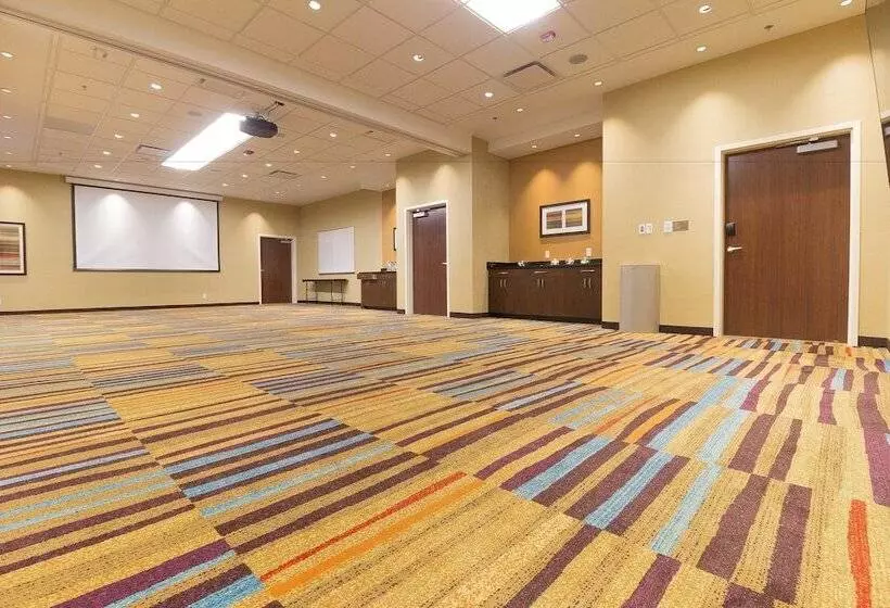 Hotelli Fairfield Inn & Suites By Marriott Regina